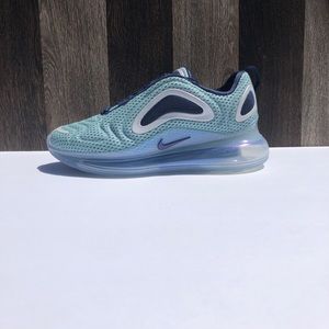NEW Nike Air Max 720